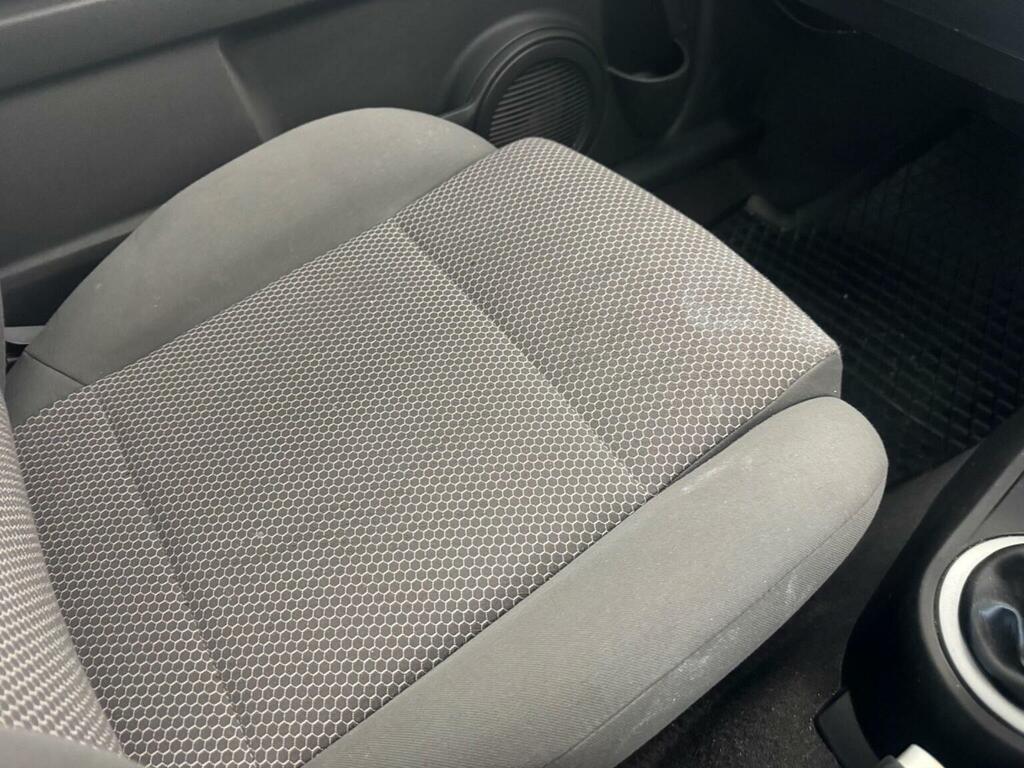 Volkswagen Fox 1.2L Urban 6V 54 Bhp Silver #73