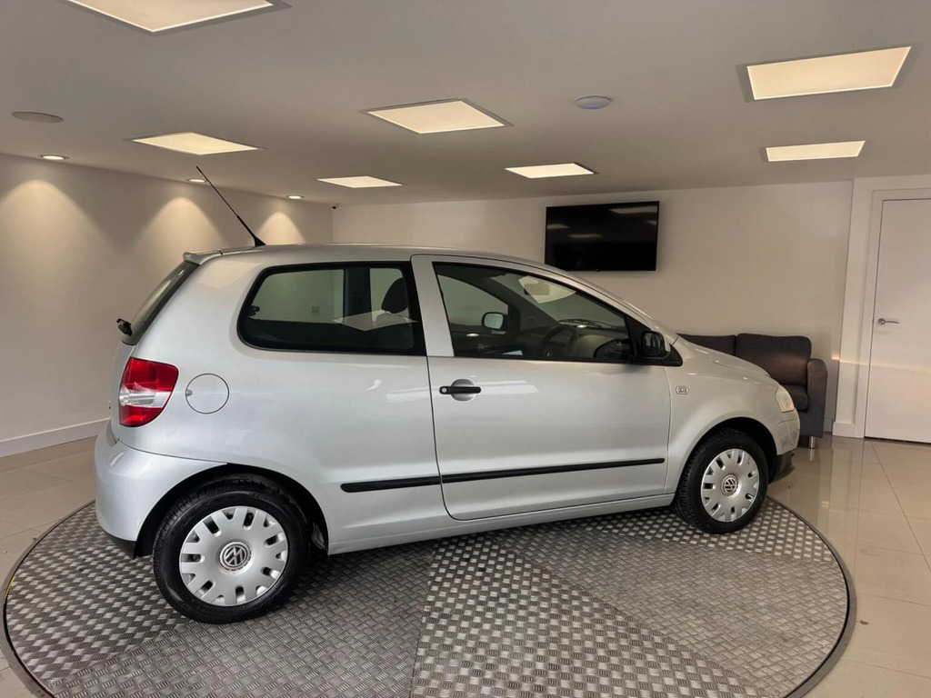 Volkswagen Fox 1.2L Urban 6V 54 Bhp Silver #24