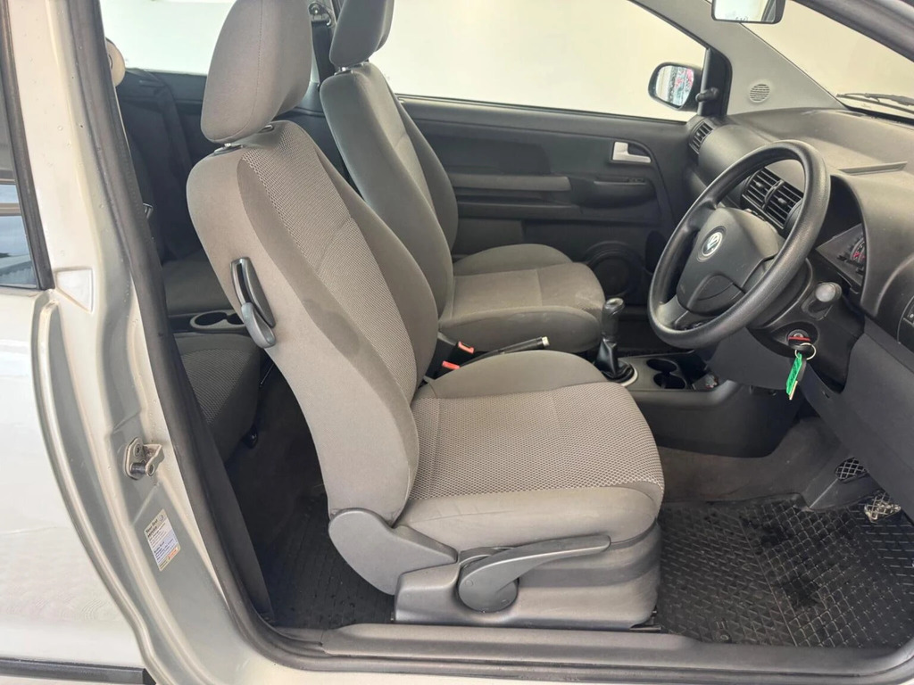Volkswagen Fox 1.2L Urban 6V 54 Bhp Silver #29