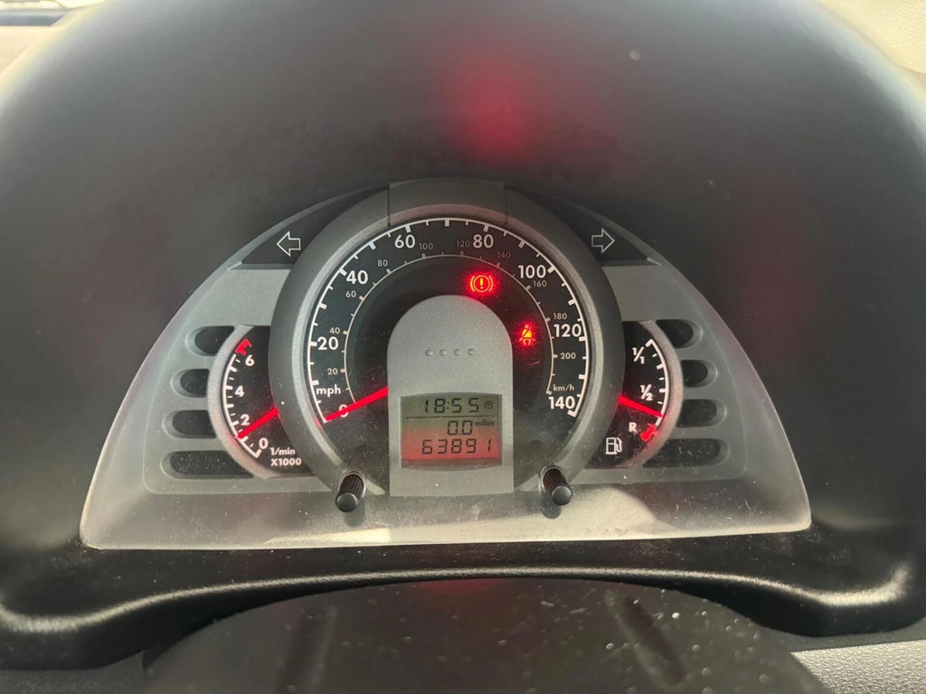 Volkswagen Fox 1.2L Urban 6V 54 Bhp Silver #34