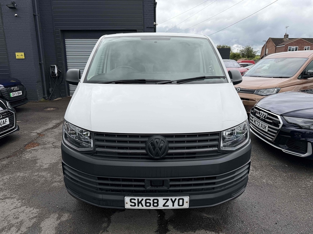 Volkswagen Transporter Tdi T28 Bluemotion Tech Startline SK68ZYO White #2