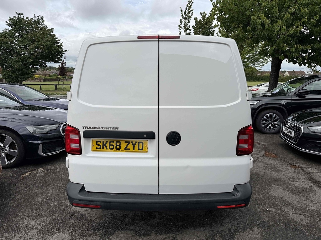 Volkswagen Transporter Tdi T28 Bluemotion Tech Startline SK68ZYO White #5