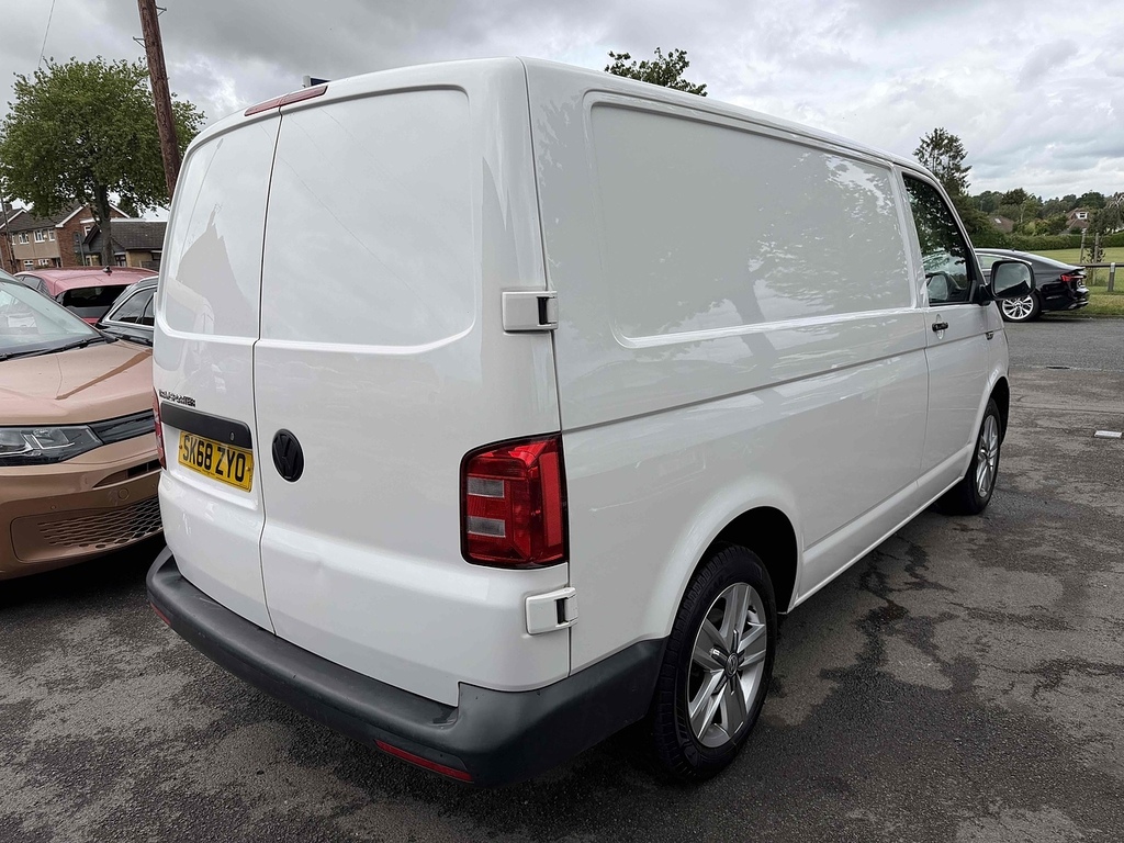 Volkswagen Transporter Tdi T28 Bluemotion Tech Startline SK68ZYO White #4