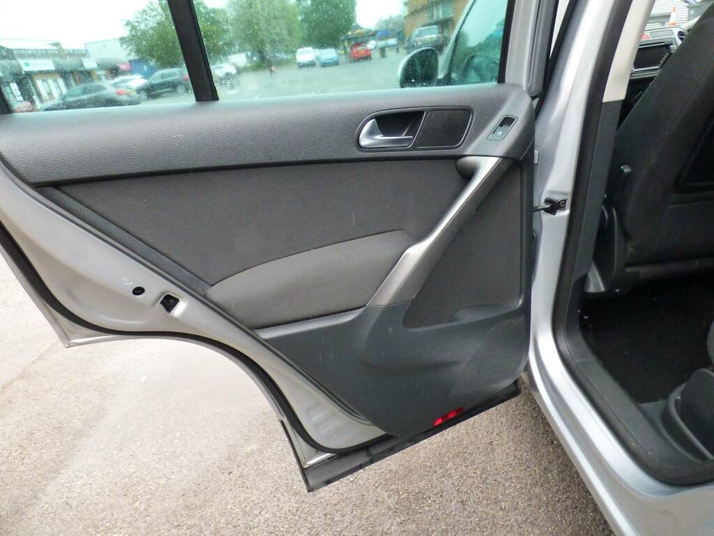 Volkswagen Tiguan  Grey #21