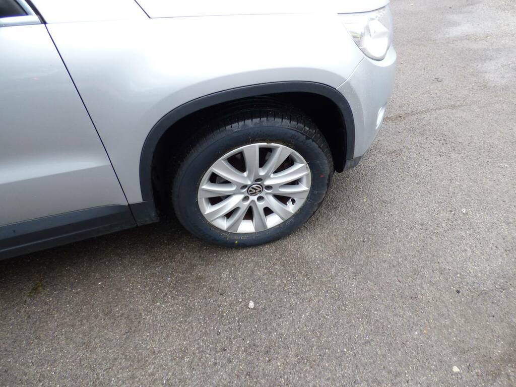 Volkswagen Tiguan  Grey #19