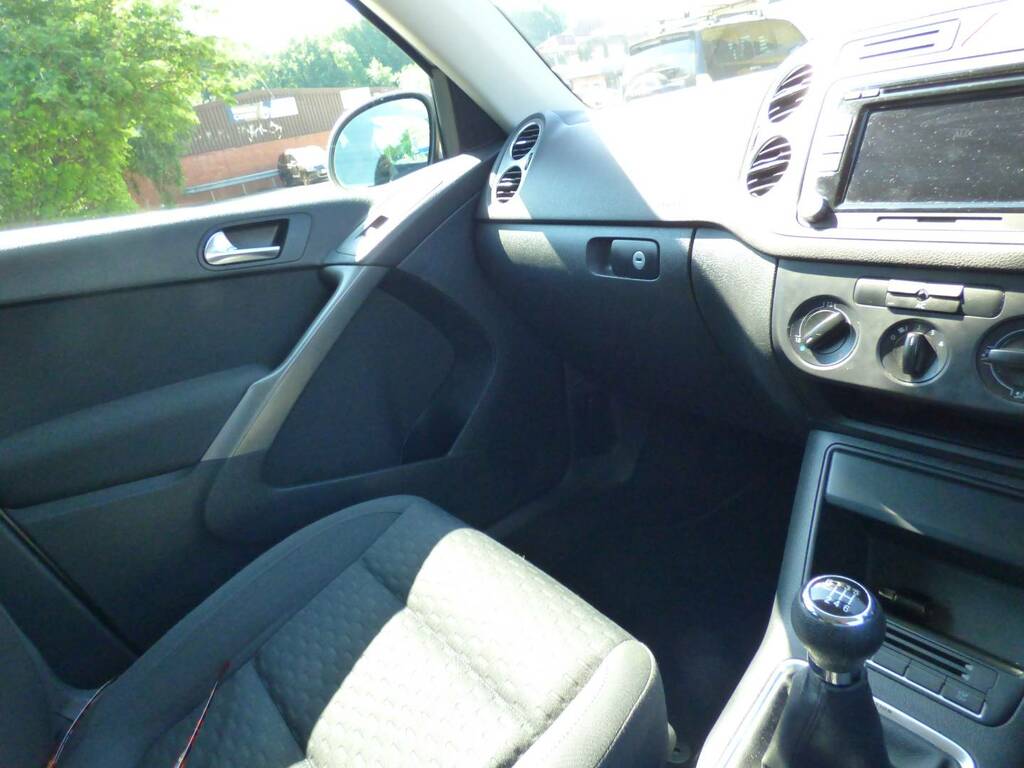 Volkswagen Tiguan  Grey #18