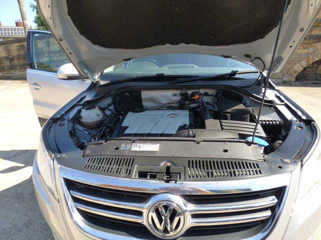 Volkswagen Tiguan  Grey #16
