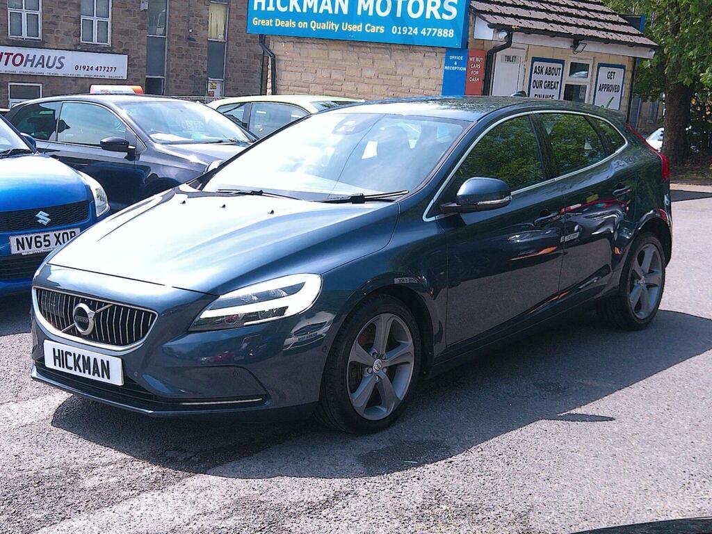 Volvo V40 Hatchback 2.0 D4 Inscription Euro 6 Ss 201 Blue