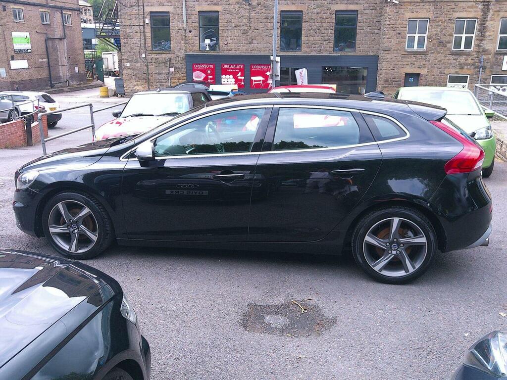 Volvo V40 Hatchback 1.6 D2 R-design Euro 5 Ss 20146 YR64FTZ Black #5