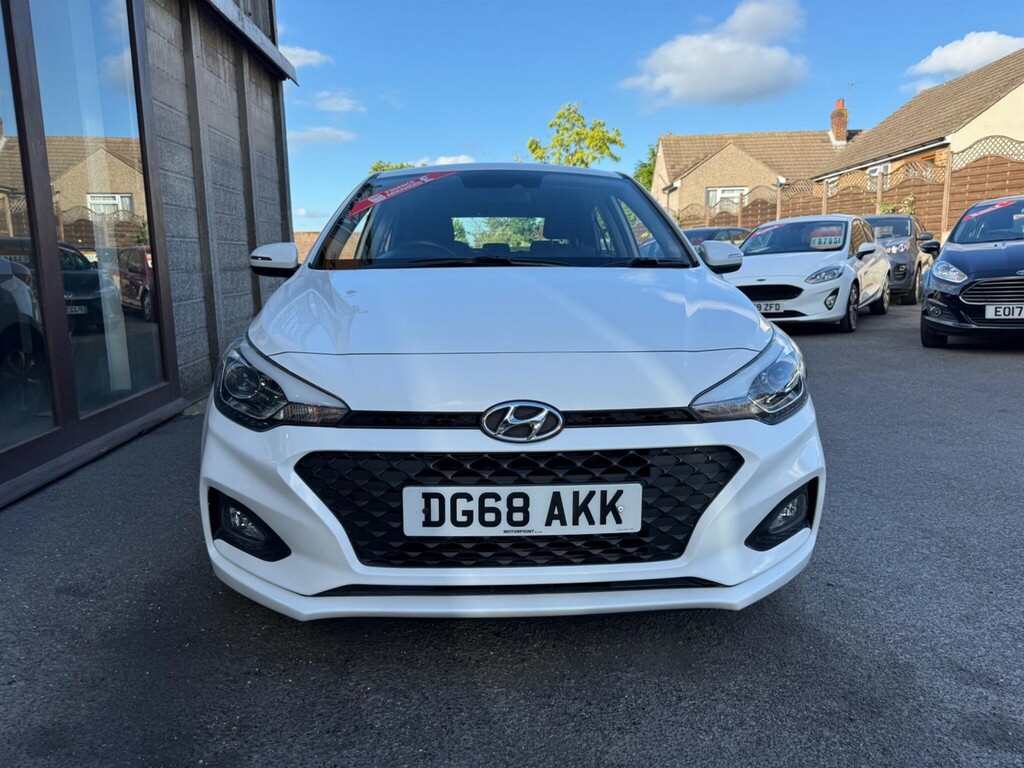 Hyundai I20 1.2 Se Launch Edition Euro 6 Ss DG68AKK White #2