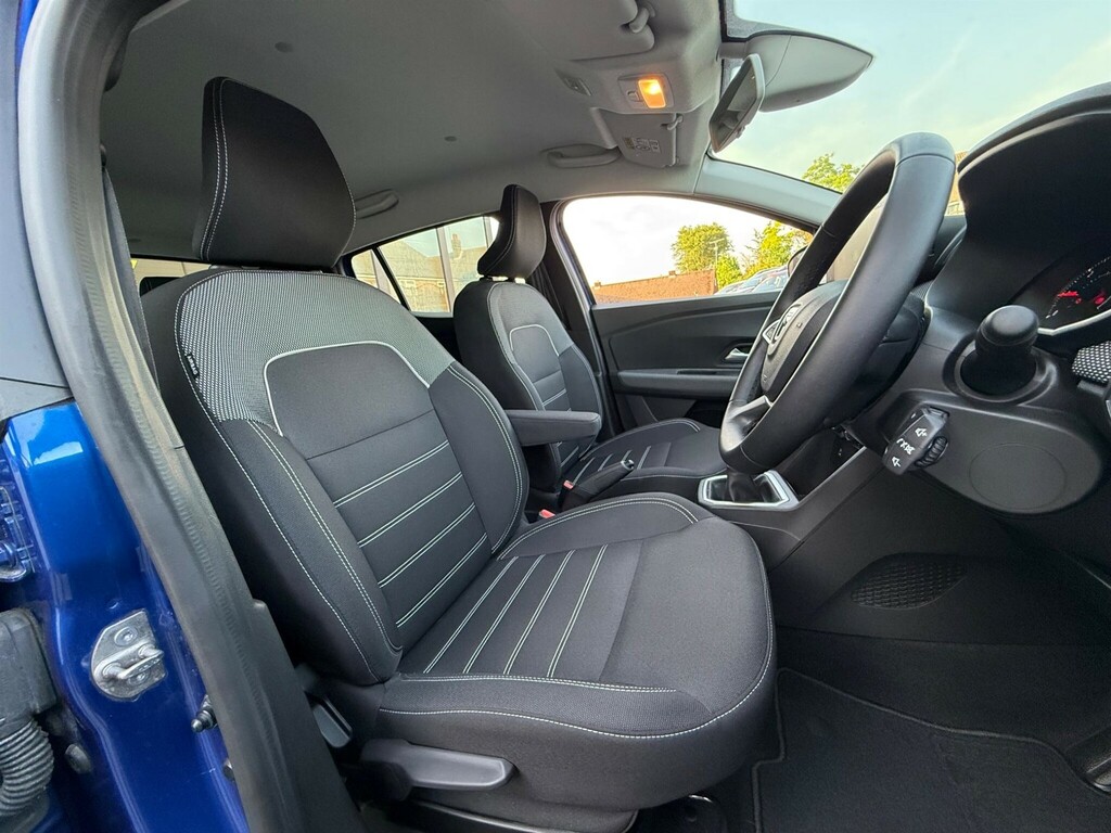 Dacia Sandero Hatchback White #9