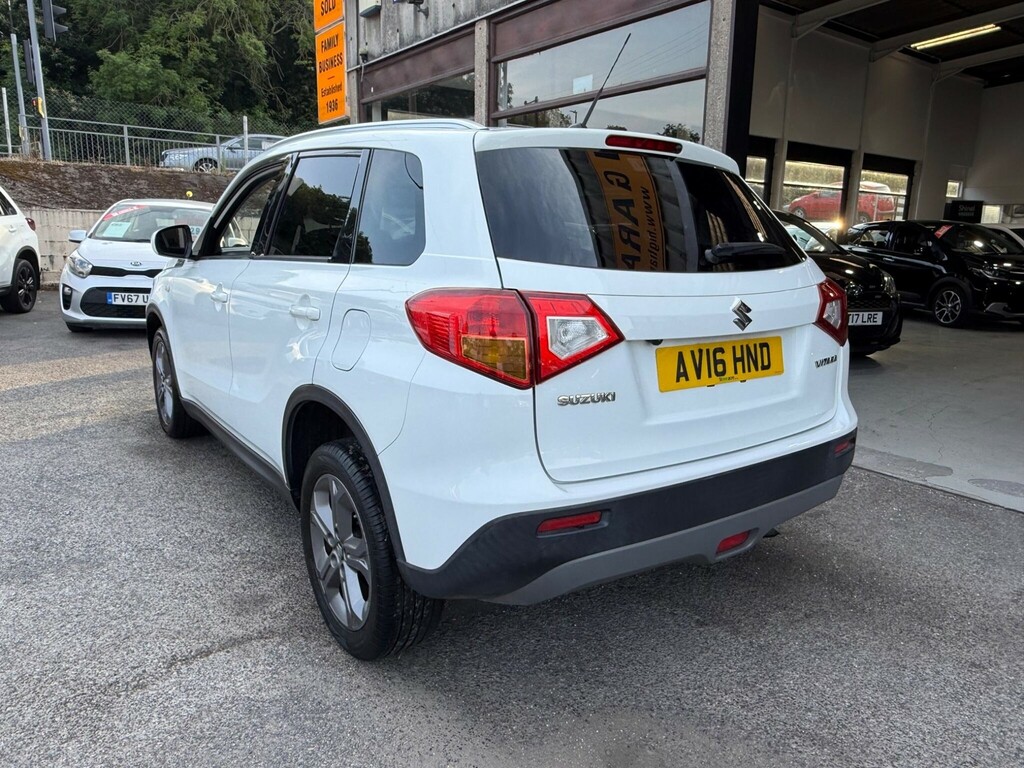 Suzuki Vitara Suv White #6
