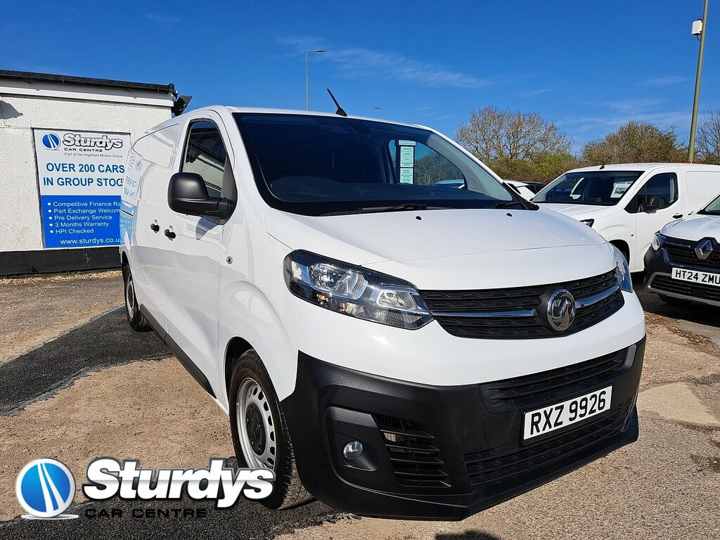 Vauxhall Vivaro Turbo D 2900 Dynamic White