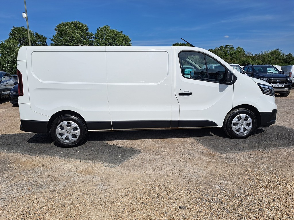Renault Trafic Dci Blue Ll30 Advance FD23TFZ White #3