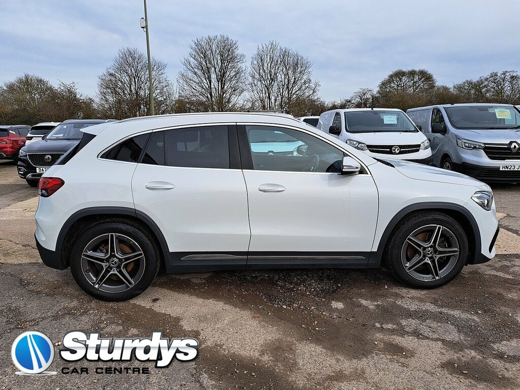Mercedes-Benz GLA Class Gla200 Amg Line White
