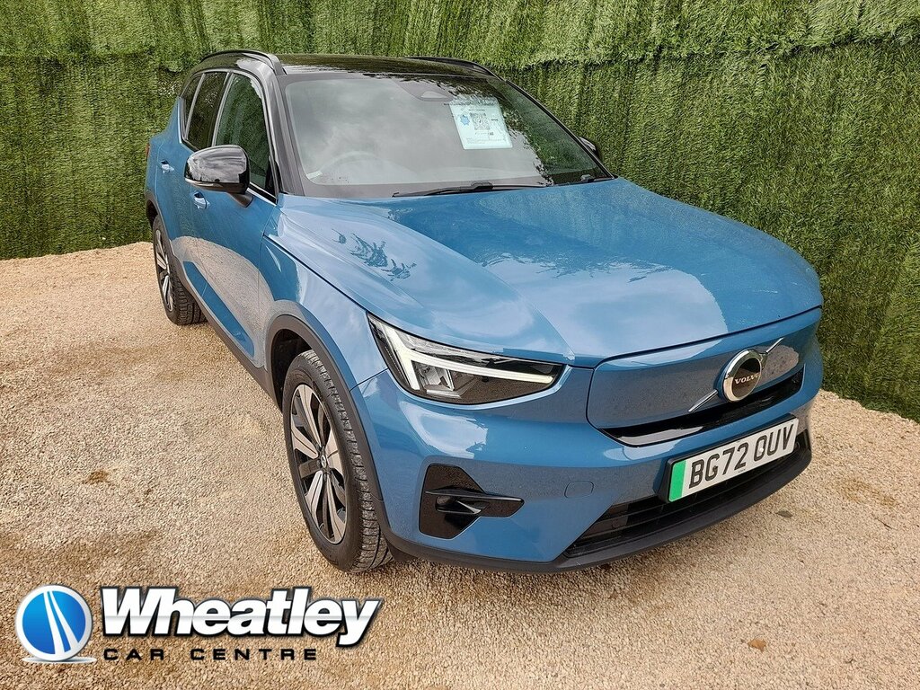Volvo XC40 Plus Blue