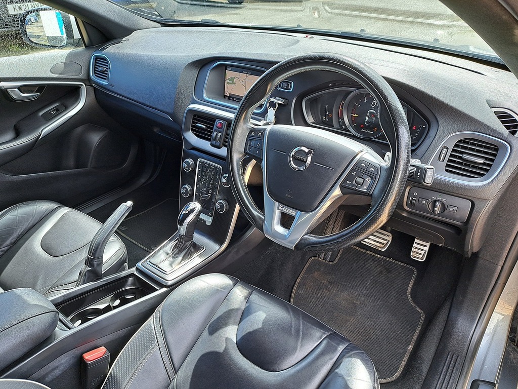 Volvo V40 T3 R-design Edition LR19SMV Grey #2