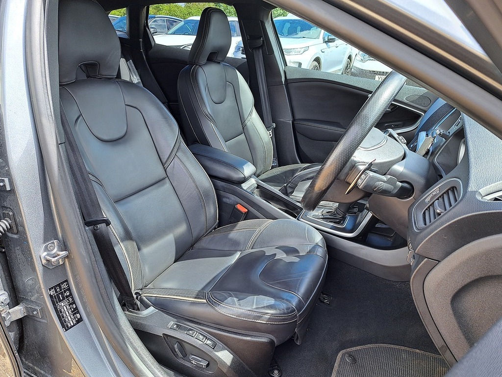 Volvo V40 T3 R-design Edition LR19SMV Grey #6