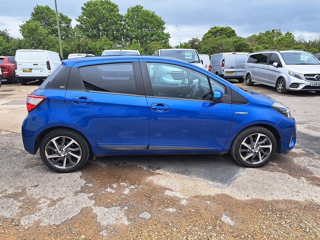 Toyota Yaris Vvt-h Y20 Bi-tone FG20TNV Blue #3