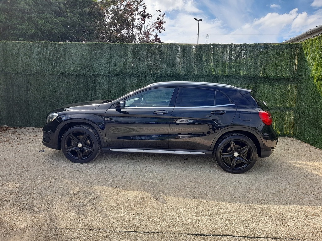 Mercedes-Benz GLA Class Gla250 Amg Line OY65LCL Black #5