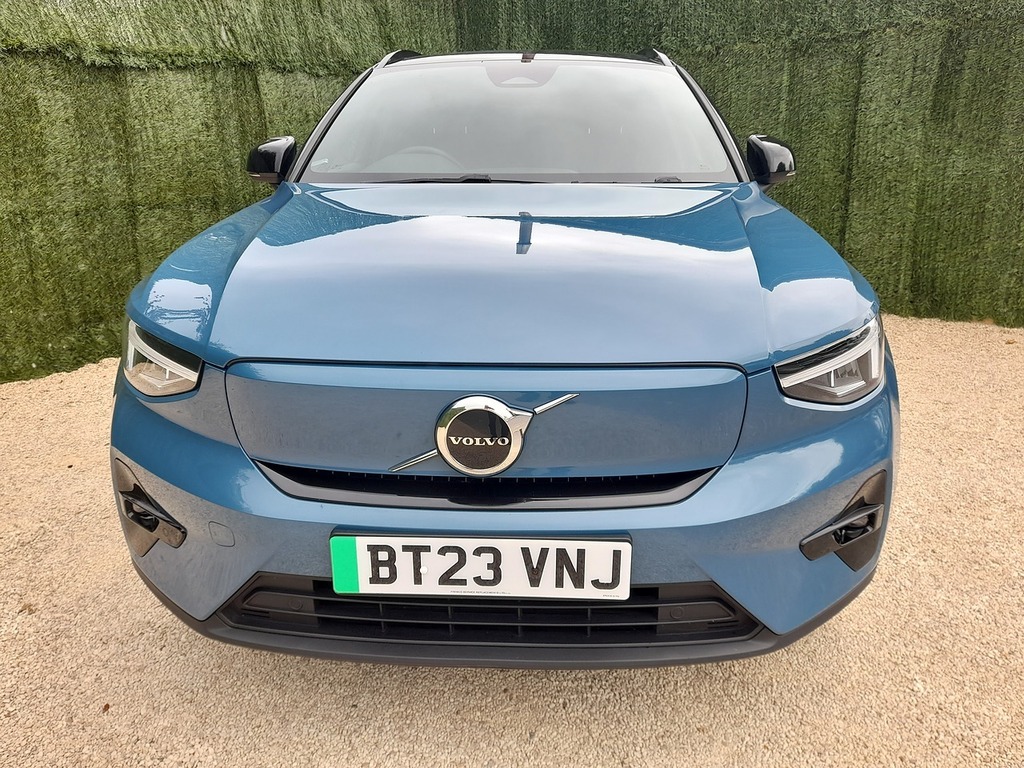 Volvo XC40 Plus Blue #4