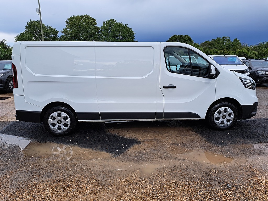Renault Trafic Dci Blue Ll30 Advance HN74CSZ White #3