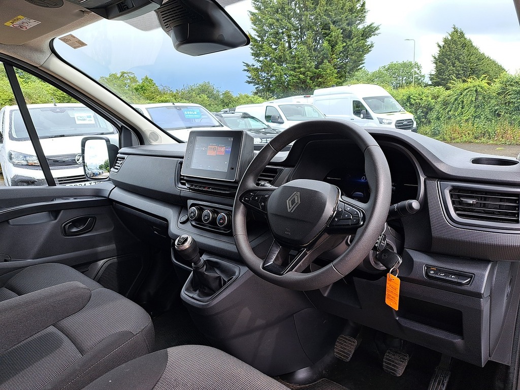 Renault Trafic Dci Blue Ll30 Advance HN74CSZ White #2