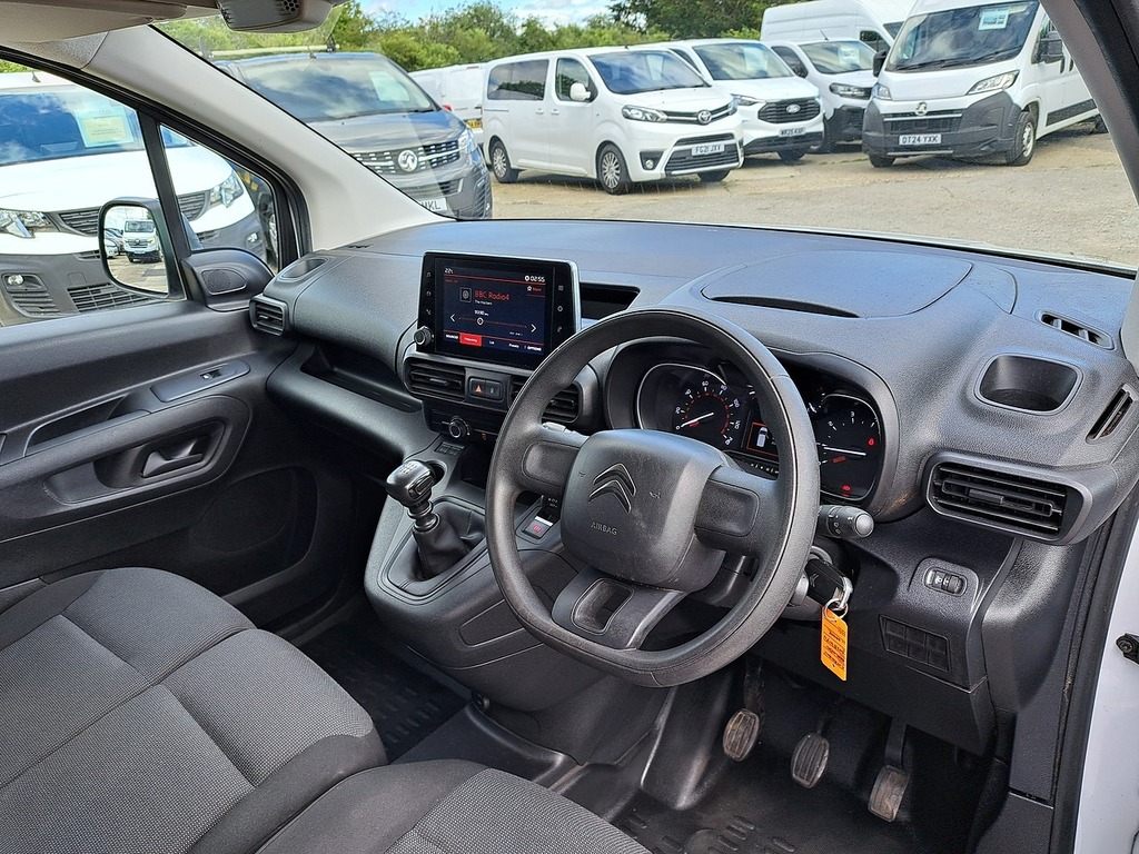 Citroen Berlingo Bluehdi 1000 Enterprise Edition M YH23WYV White #2