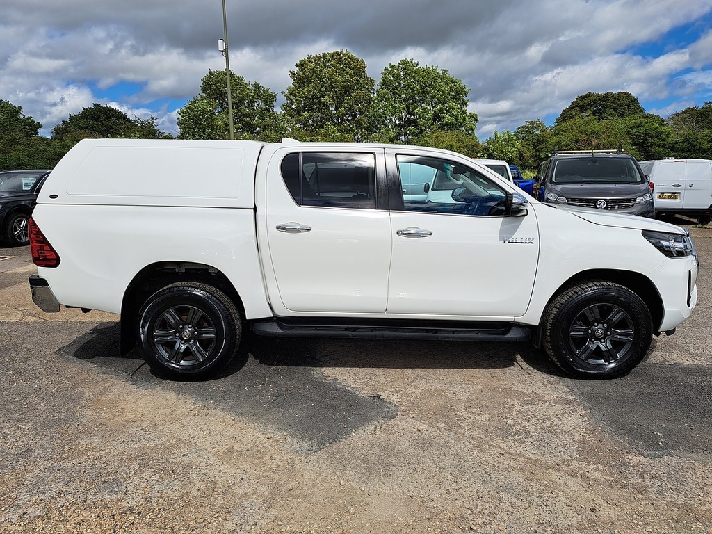 Toyota HILUX D-4d Icon White #3