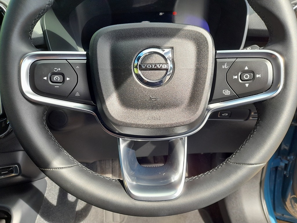 Volvo XC40 B4 Ultimate Dark Grey #18