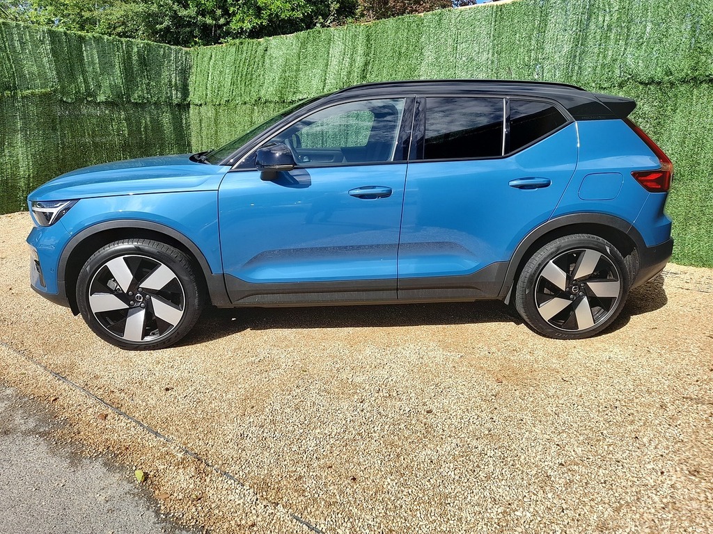 Volvo XC40 B4 Ultimate Dark Grey #4