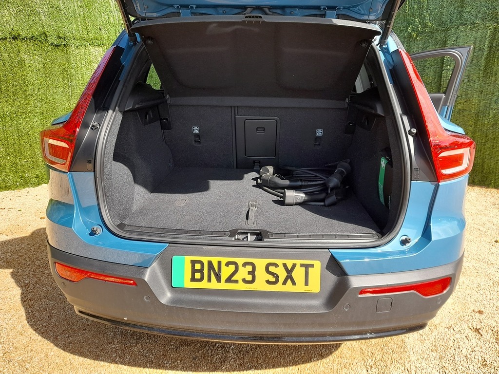 Volvo XC40 B4 Ultimate Dark Grey #22