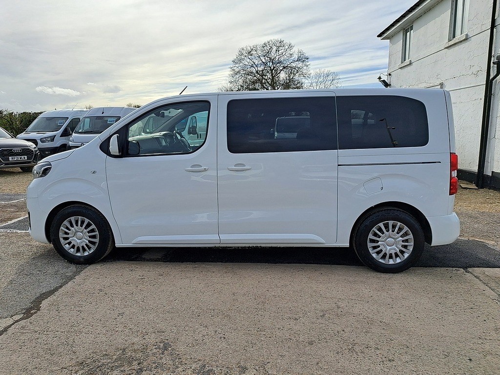 Toyota Proace Verso D-4d L2 Shuttle Black #29