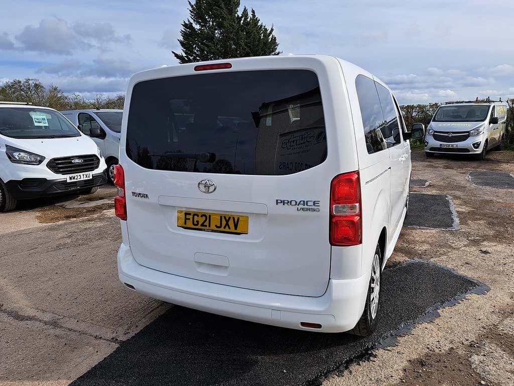 Toyota Proace Verso D-4d L2 Shuttle Black #14