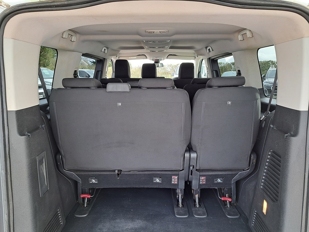 Toyota Proace Verso D-4d L2 Shuttle Black #17