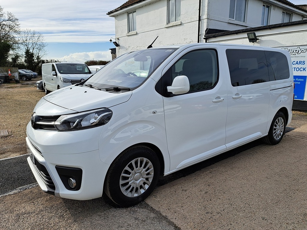 Toyota Proace Verso D-4d L2 Shuttle Black #23