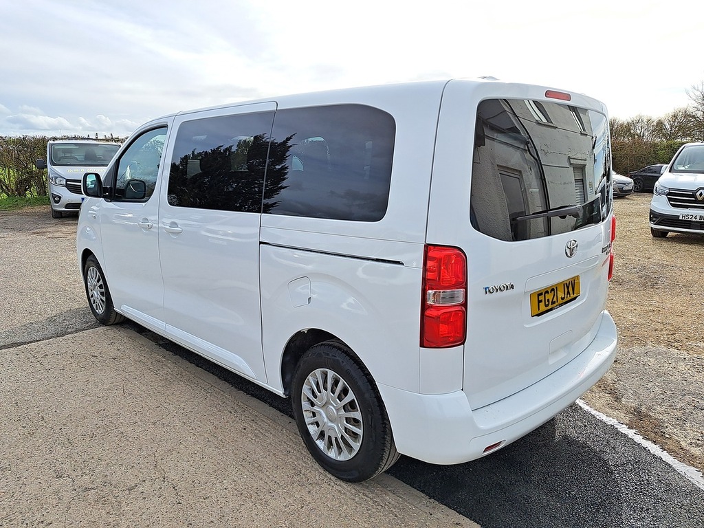 Toyota Proace Verso D-4d L2 Shuttle Black #18