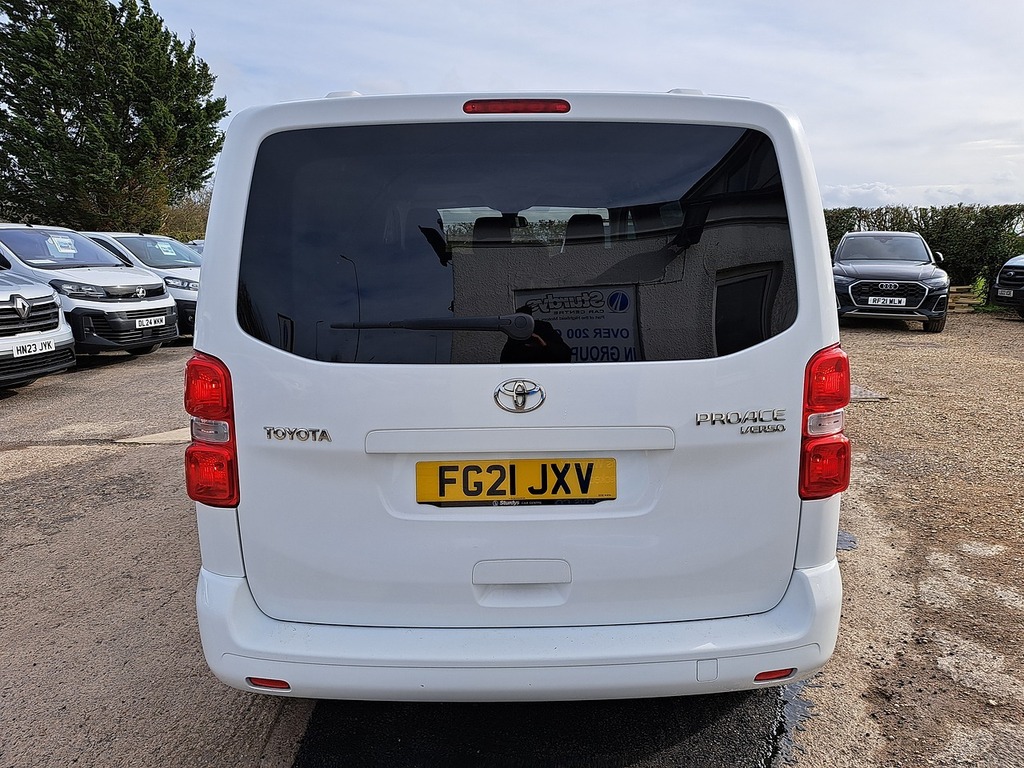 Toyota Proace Verso D-4d L2 Shuttle Black #16