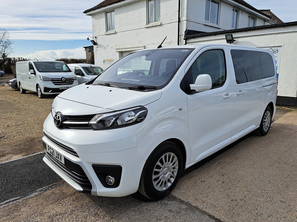 Toyota Proace Verso D-4d L2 Shuttle Black #21