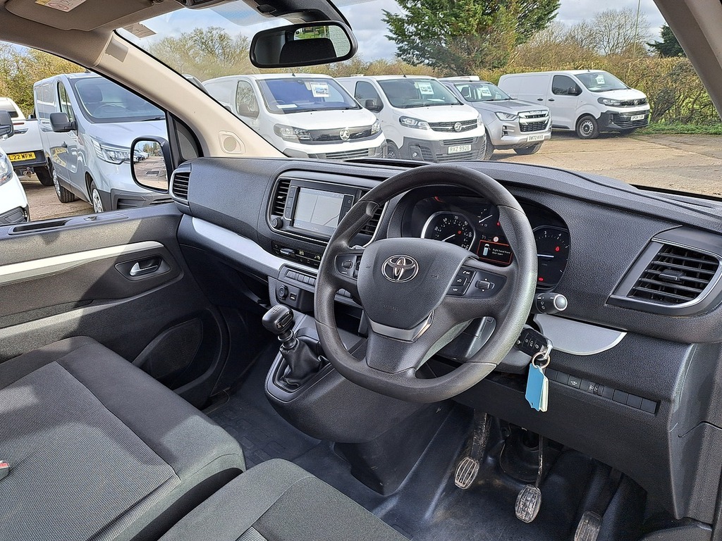 Toyota Proace Verso D Shuttle White #2