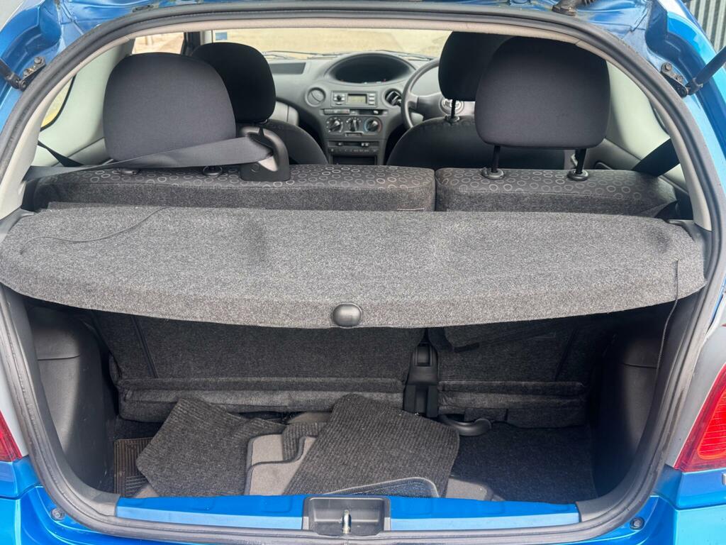 Toyota Yaris Hatchback  #13