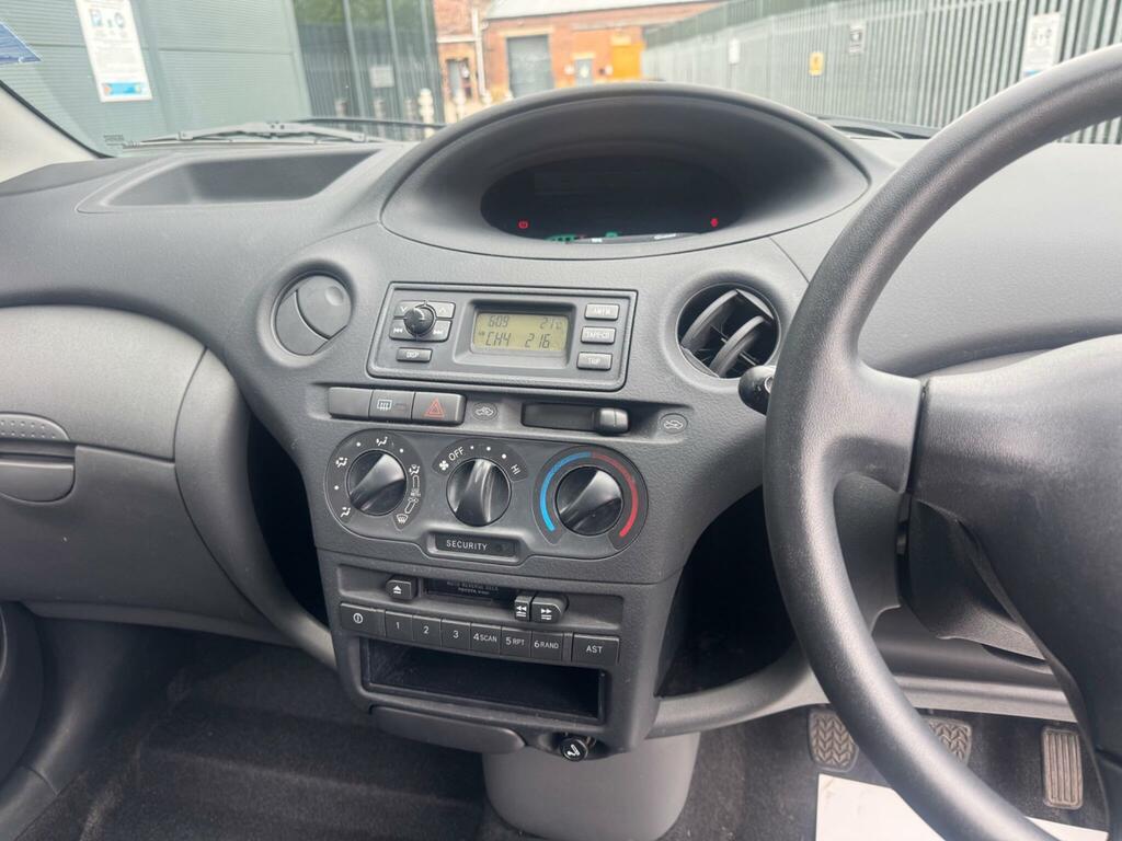 Toyota Yaris Hatchback  #9