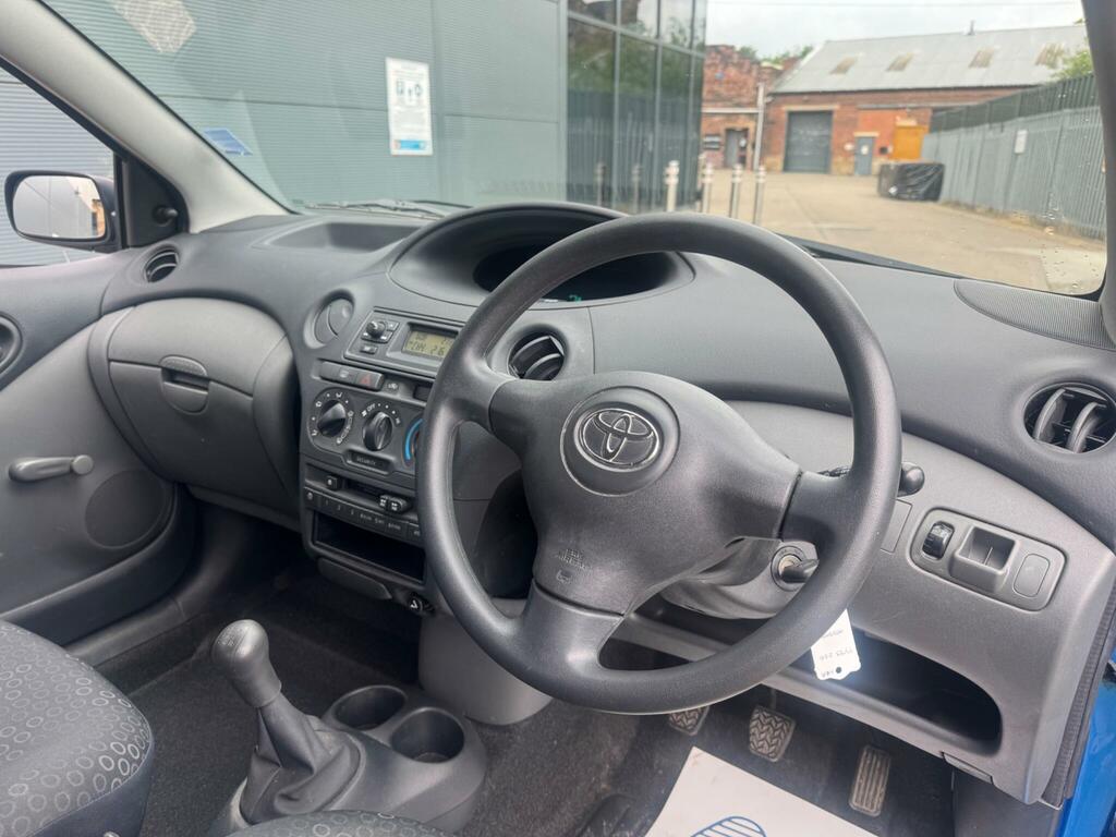 Toyota Yaris Hatchback  #7