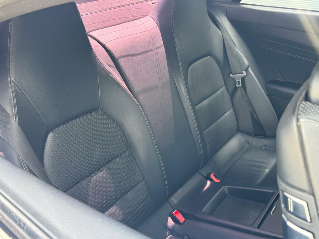 Mercedes-Benz E Class Red #33