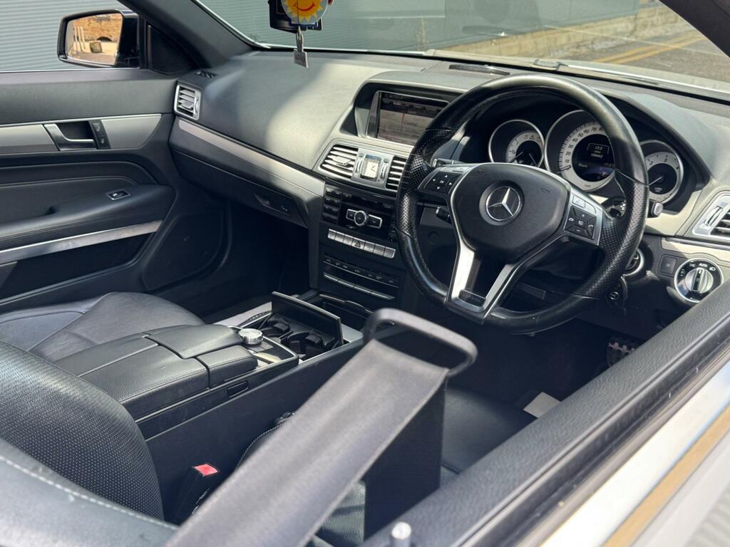 Mercedes-Benz E Class Red #31