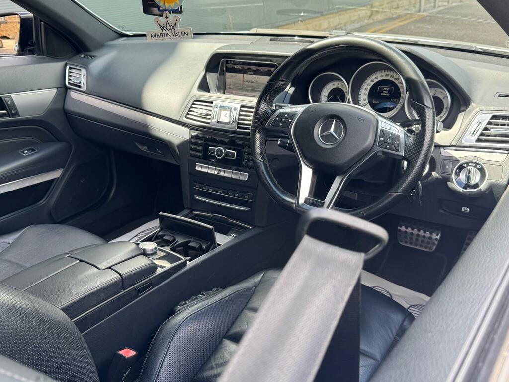 Mercedes-Benz E Class Red #32