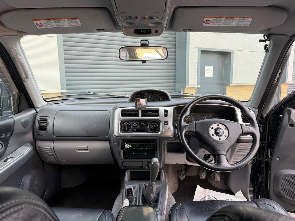 Mitsubishi Shogun Sport Equippe Black #20