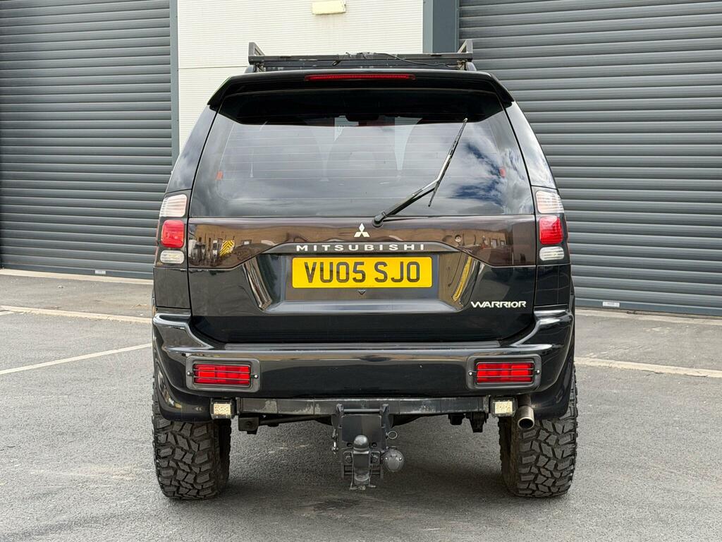 Mitsubishi Shogun Sport Equippe Black #14