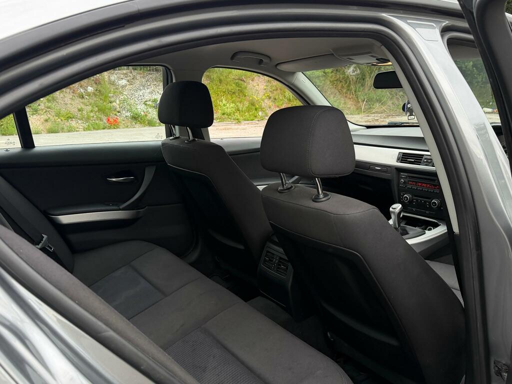 BMW 3 Series 320I Se Highline Black #15