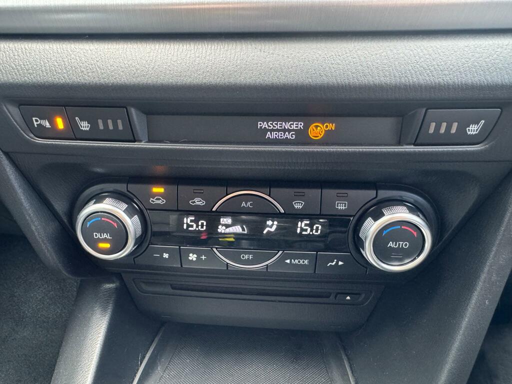 Mazda 3 2.0 Se White 1 Owner Low Tax Satnav Bluetoo White #21